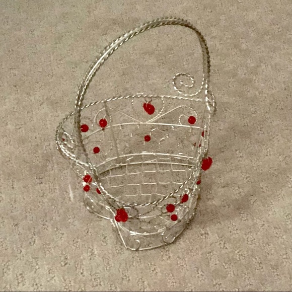 Vintage Heart Twisted Wire Basket with Red Hearts Home Accent Or Gift Basket - Picture 9 of 9